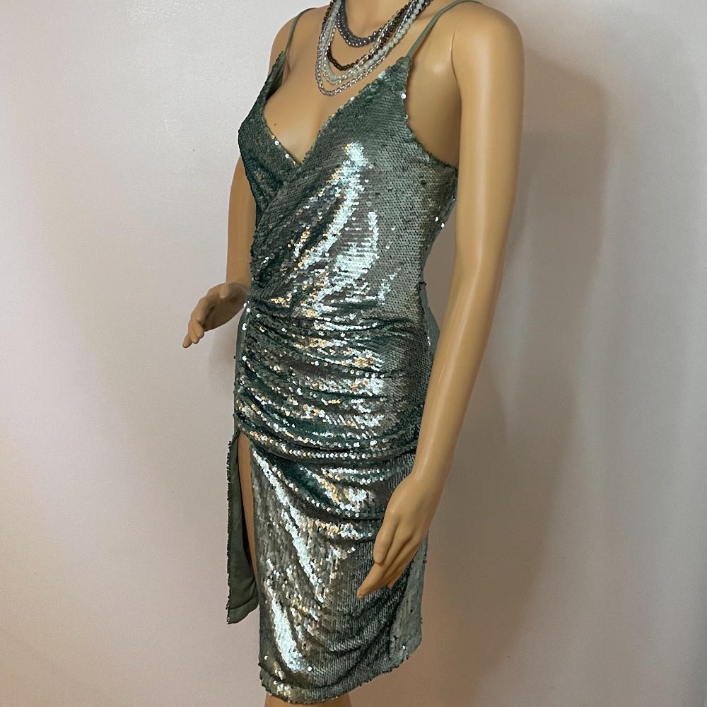 💕 HOST PICK!!! Sea green mermaid sexy sequin high slit dress! - Picture 5 of 12